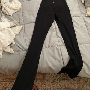 Black lululemon bootcut yoga pants align